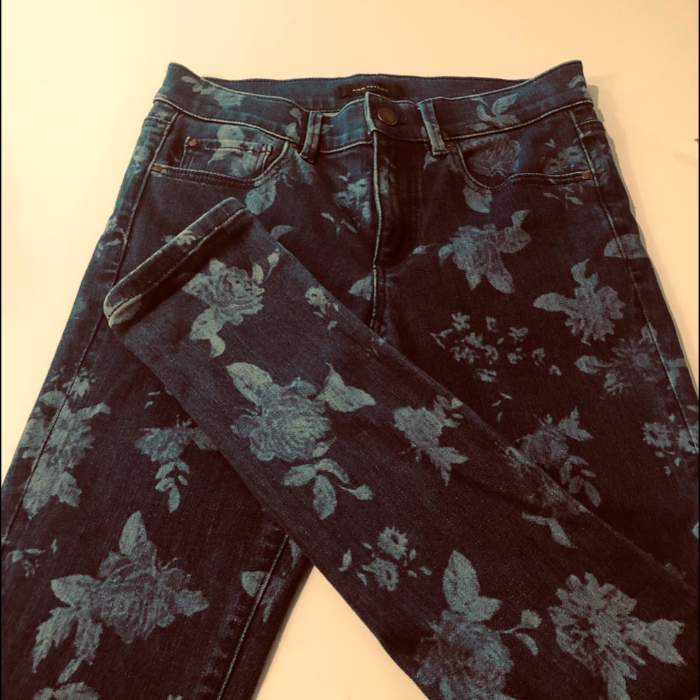 Ann Taylor skinny cropped jeans size 2